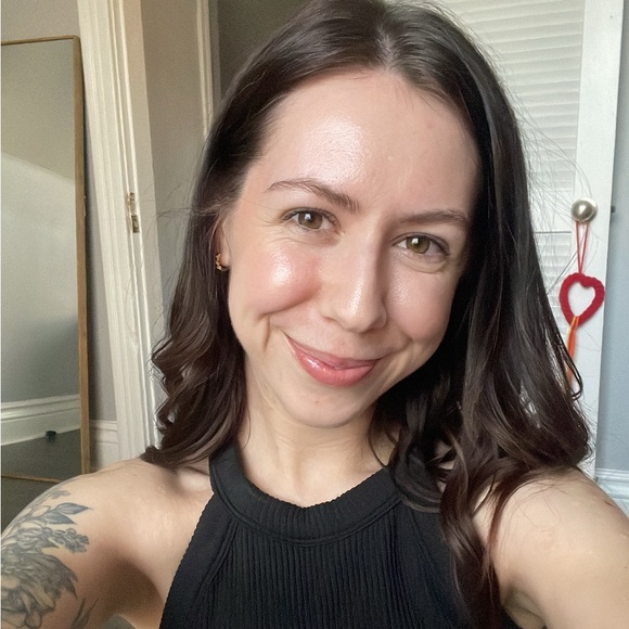 Meet your Posher, Leah - Picture 1 of 1